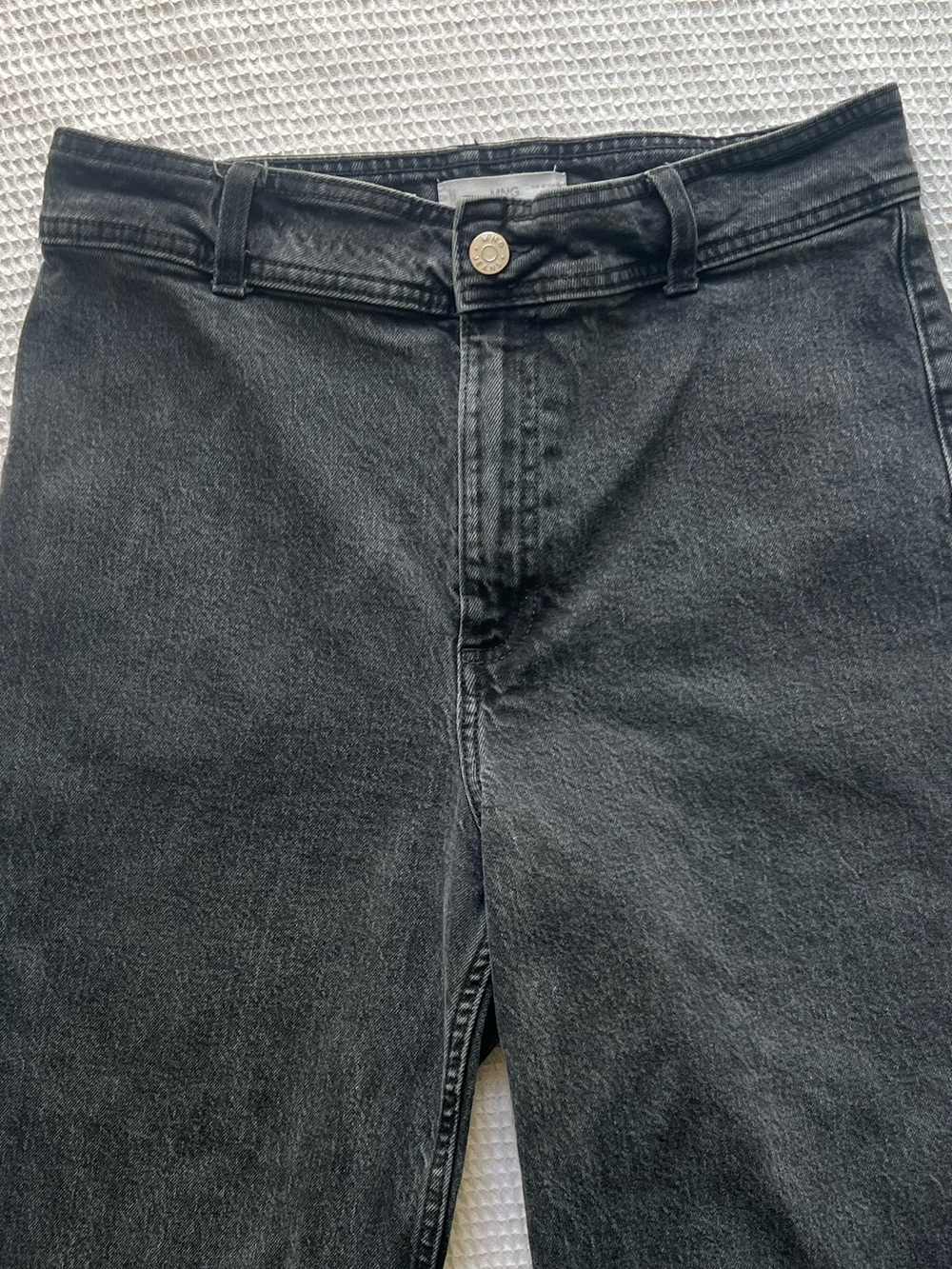 MNG Catherine Black Wide-Leg High-Rise Crop Raw Hem Jeans 10 - Picture 3 of 9